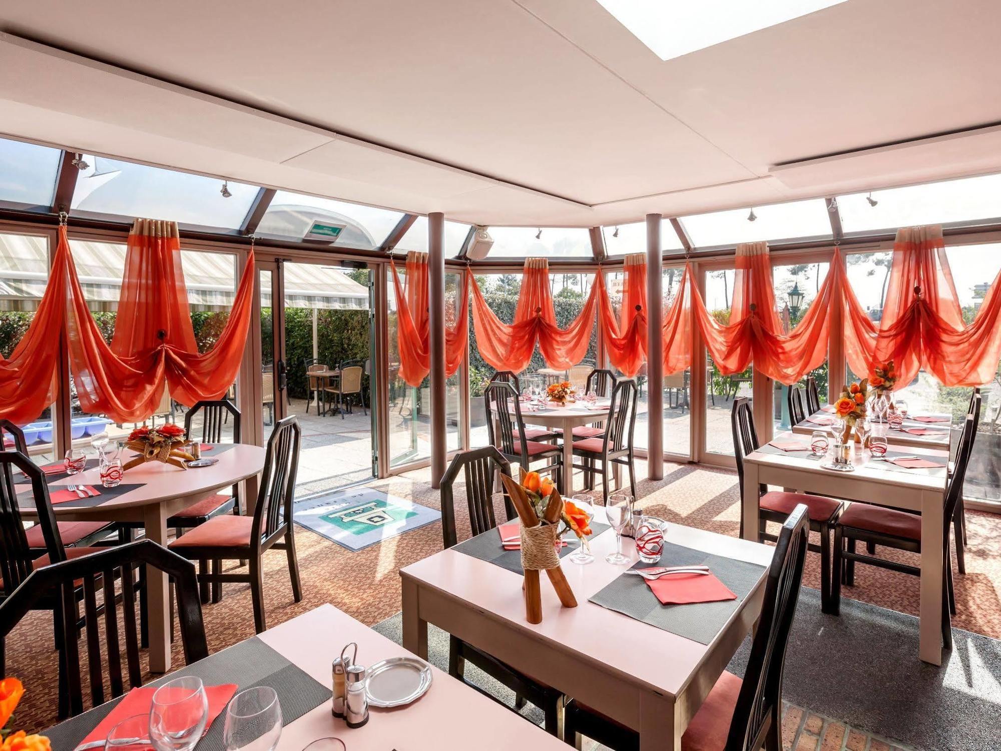Logis Hotel Horus Restaurant Les Bruyeres Toulenne Dış mekan fotoğraf