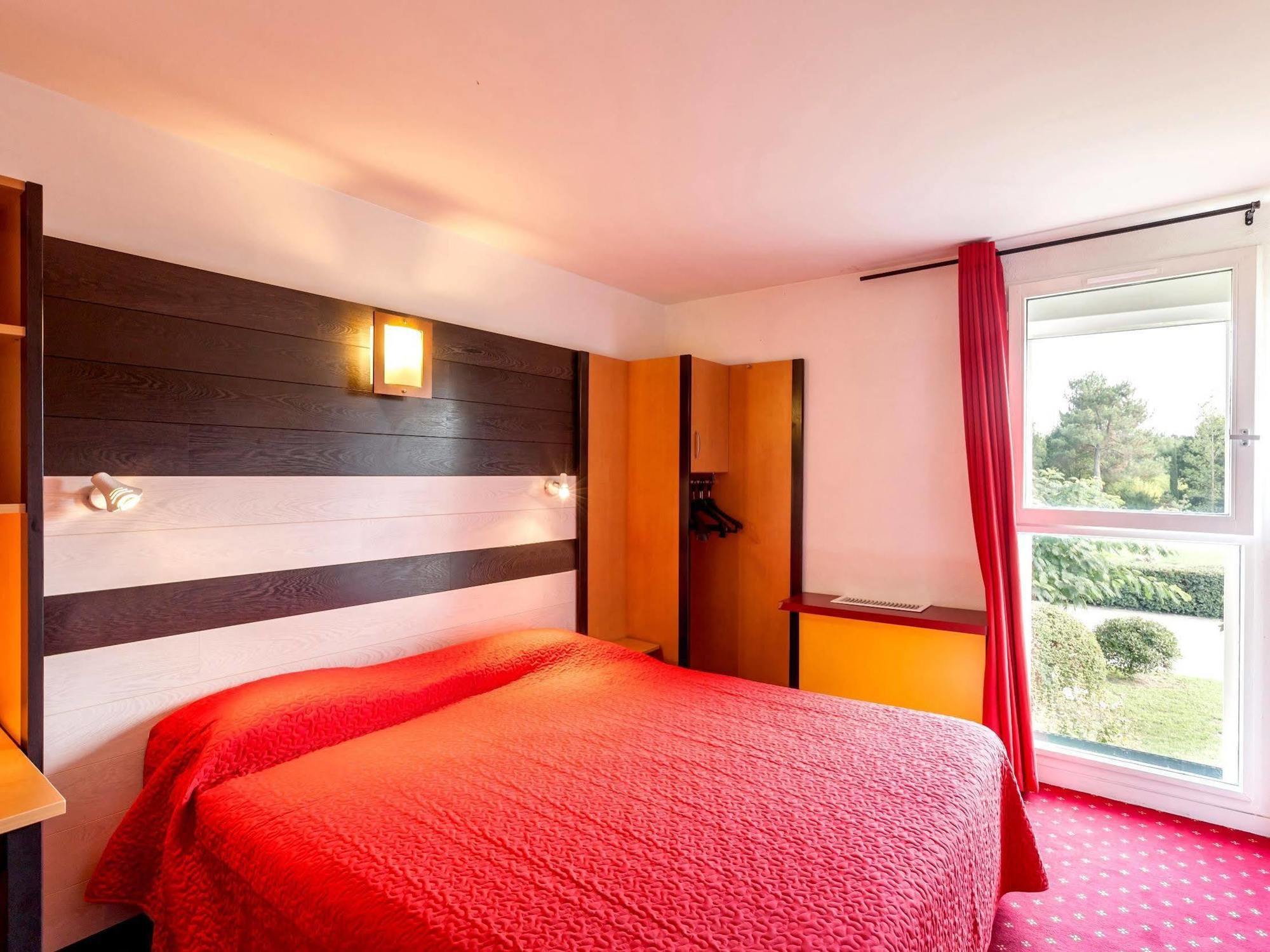 Logis Hotel Horus Restaurant Les Bruyeres Toulenne Dış mekan fotoğraf