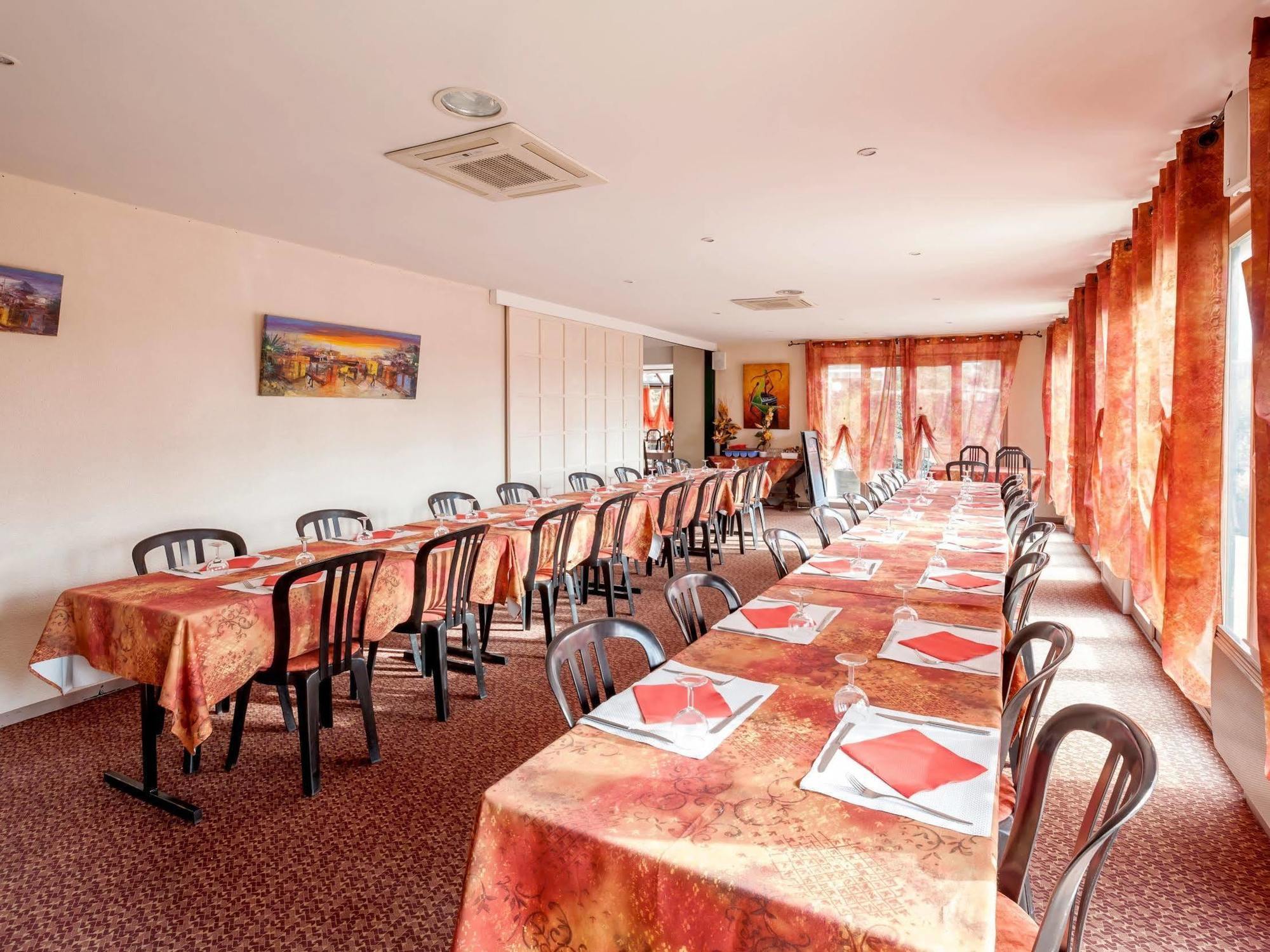 Logis Hotel Horus Restaurant Les Bruyeres Toulenne Dış mekan fotoğraf